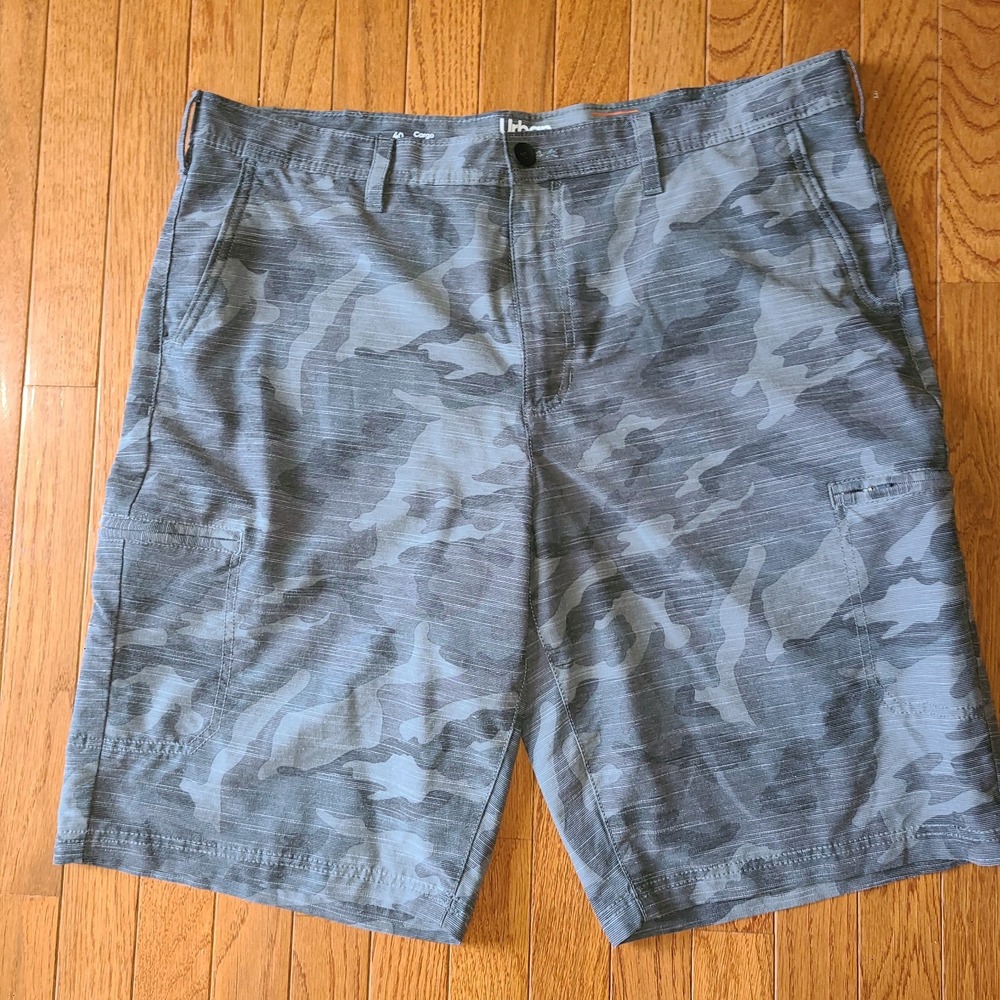 Urban Pipeline Camo Cargo Shorts Men's 40 SuperFlex Stretch Hits at Knee 10.5"